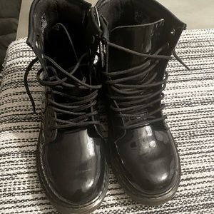 Dr. Martens patent leather boots. Only worn once!!! Condition: Like new